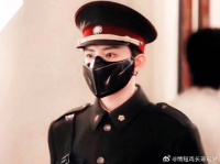 佛爷回头看看，小鱼眼睛发光，安全感爆棚