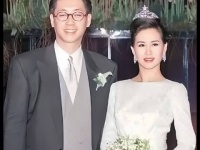 35年前何超琼大婚多疯？10亿嫁妆、连嗨4天，半个香港名流！