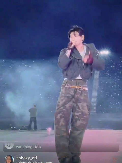 风吹起来小猪的头发 好可爱ww 260823 BTS世巡 多伦多演唱会Day2 ‪‬