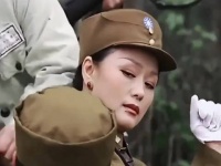 软饭男为升官发财，极力讨好女长官，没想到还让他得逞了