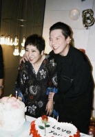 向佐公开质问母亲向太，拒绝把家事公开谈论，称家事应关起门解决