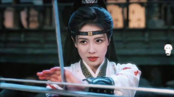 这段女打男的戏太飒啦，全程无慢动作，逆风反杀，根本看不够