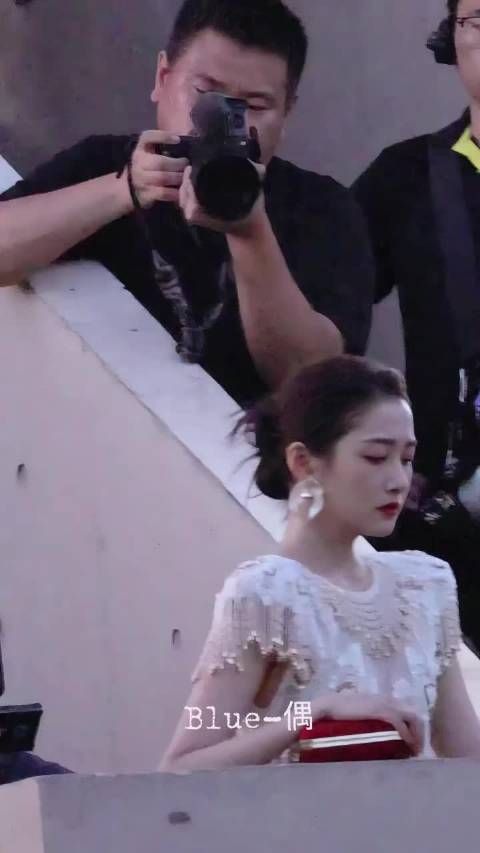 还要多美～关晓彤