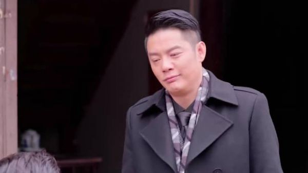 卧底忍辱负重，昔日兄弟成仇人