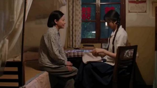 费霓妈妈的对女儿真的是好，事无巨细，叮咛嘱咐