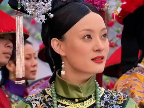 宋芝开始笑，看到华妃不开心 瞬间变脸的感觉好心疼(๐•̆·̭•̆๐)