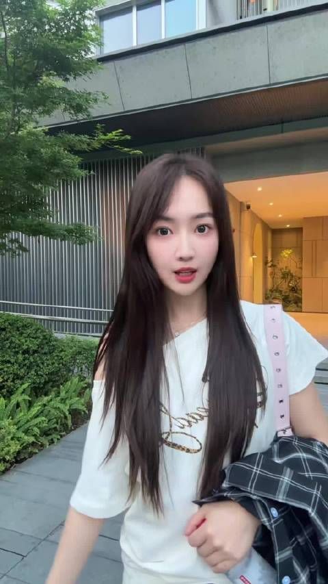 每月瘦2斤，这也太厉害了吧，感觉那些明星减肥像玩一样，我想减肥越减越重