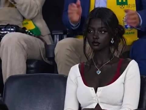 世界各国女球迷的顶尖颜值