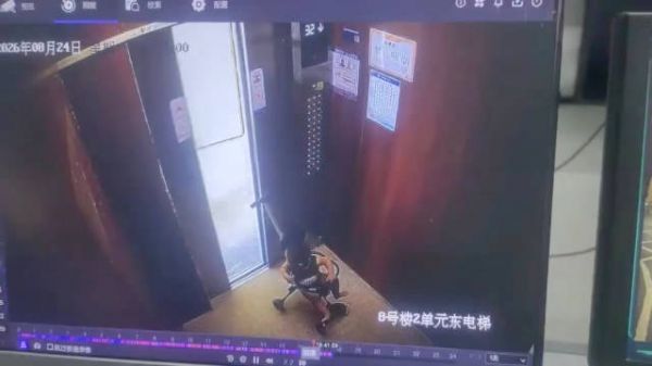 低头拿垃圾的功夫我的宝宝下去了，现在想想真的很后怕…