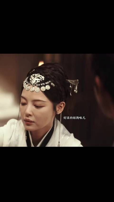 辛芷蕾最绝的是用动作演出了章路遥的“底层逻辑”