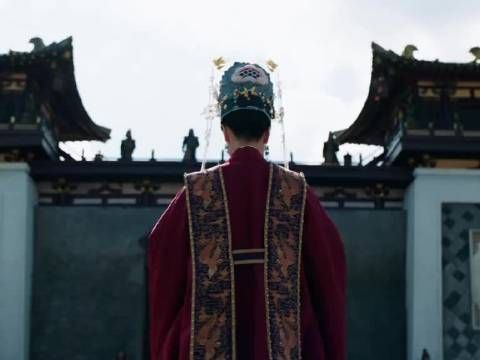 蒋襄确实不是好东西，但是她在朝堂上告发老登和小登的时候还挺帅的…