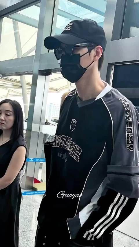 披哥的休息日阿云嘎的音乐剧工作日！