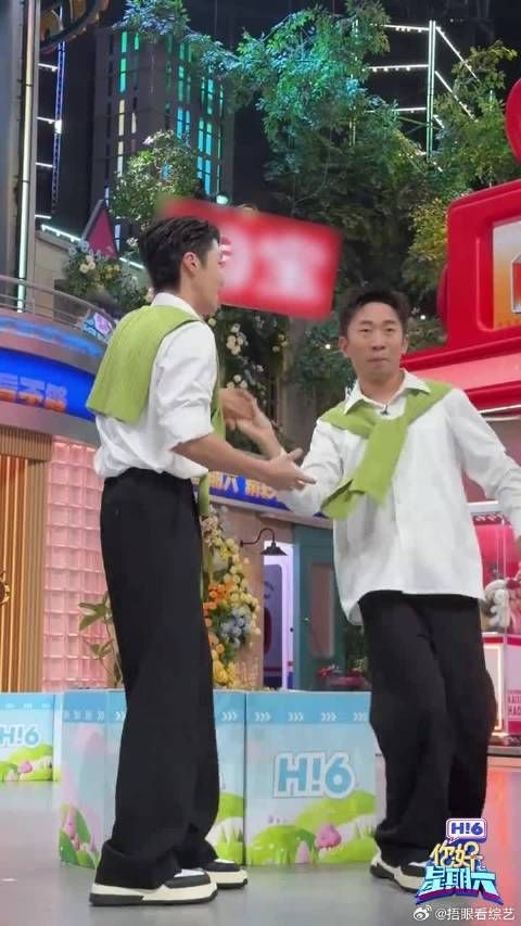 高瀚宇杨迪双人舞还不是手拿把掐