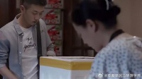 校霸高考成绩出来，报考大学不忘生意，妈妈吐槽亮了