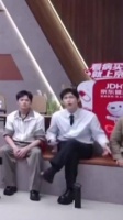 曹骏不解张彬彬看《野人》手舞足蹈，比台上更投入