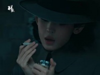 娜扎留洋千金风，松弛感十足