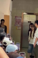 感觉短剧演员只适合短剧滤镜，生图就挺普通人