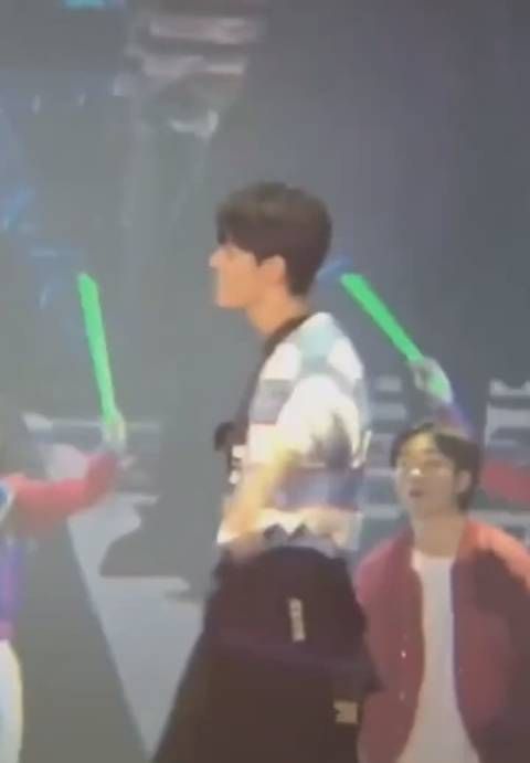 又是想看@肖战 哥哥演唱会的一天