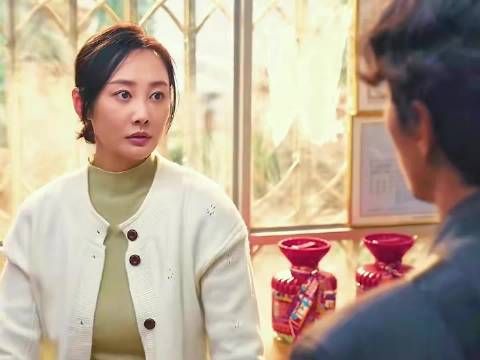 女制毒师故意接近特警只为躲避仇家，不料特警竟然爱上了她！藏锋