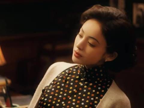 娜扎抬眸威压，我说这个娜扎别太会演啊，眼神戏我给到一个夯