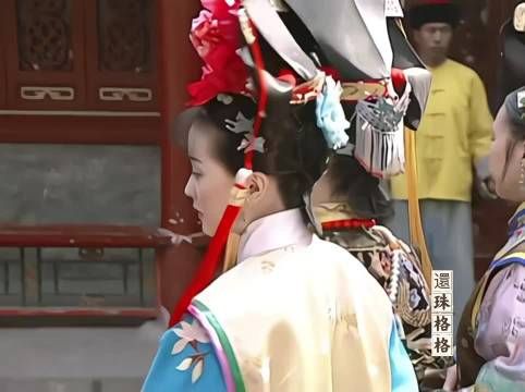 紫薇欣赏晴儿，肯定其优秀品质