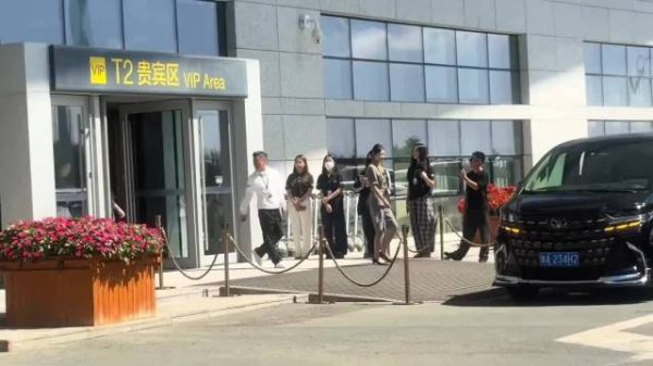 檀健次又到达长春来参加电影节闭幕式了吧