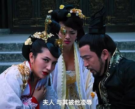 一家三口为躲避追杀装死，结果放了个屁，这下有好戏看了！