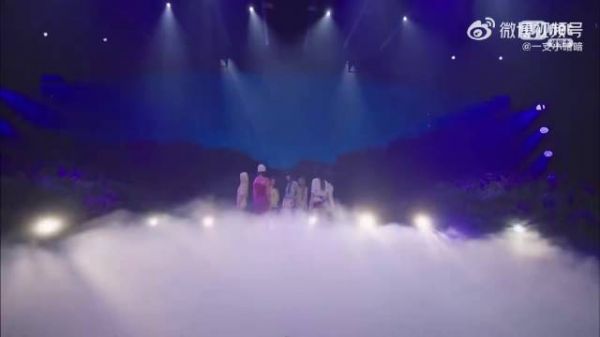 0827MCD TUIDE出道曲《Sun Kiss》打歌现场