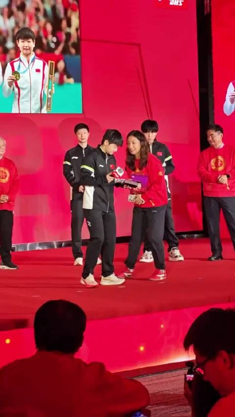 孙颖莎这无敌的松弛感，红双喜年会发言完整版！