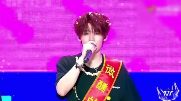 张真源吃困了，密室赔笑担当变干饭困宝
