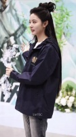 于正公司新艺人赵晴被赞古典现代兼具美人气质