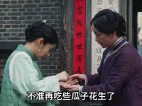 嫂子催生有奇招，橘子皮枕头加下蹲教学