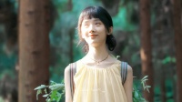 爱得起 也放得下 不困于情爱 不妥协于流言 山野辽阔 她终为自己而活