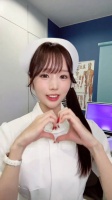 可爱的新井里真