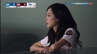 「韩网万赞」球场出现了一个有故事的女人