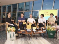 人生没有标准答案，雨桐推出小说集《你明天去哪里》