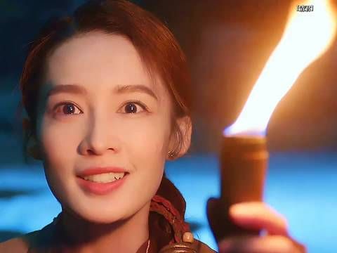 女孩无意间的触摸，竟解开了封印多年的将军