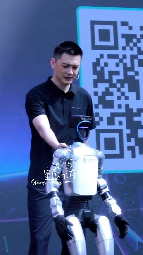 突然发现一个视频 哥，你是在研究它的电源在哪里吗？