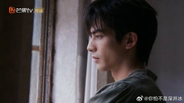 苗靖得知陈异才回到家乡，问他去哪里，陈异分心弄破手