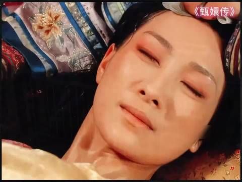 安陵容小产时，甄嬛和敬妃为啥捂鼻子