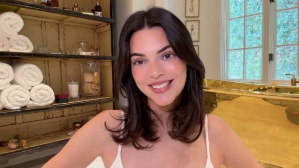 Kendall Jenner | 欧莱雅广子时刻到