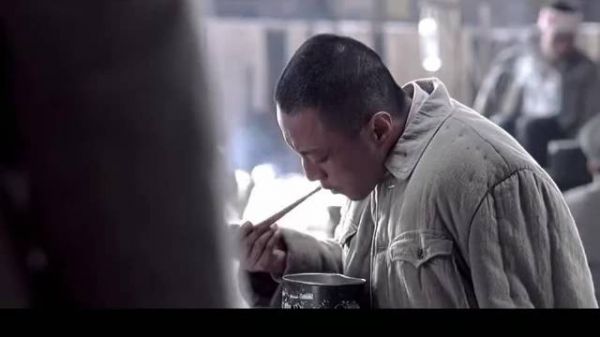那个年代就是想法子扣帽子，集结号