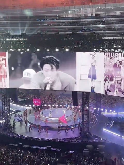今日份阿里郎 260827 BTS世巡 芝加哥演唱会Day1 ‪‬