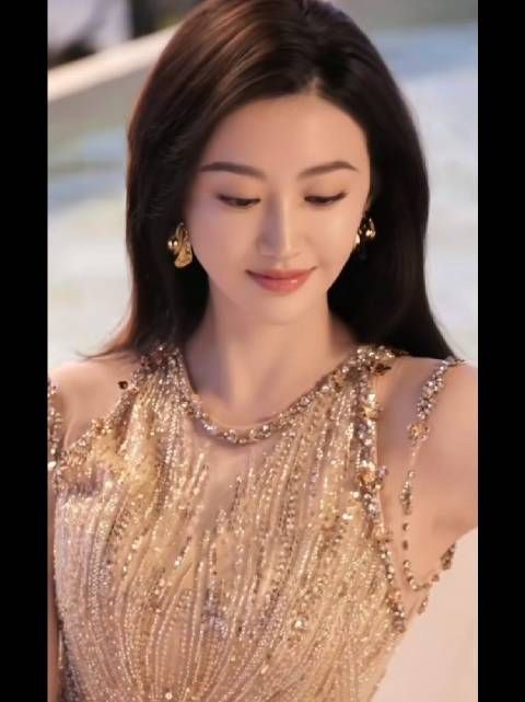 景甜这么美的人，为什么就遇不到好男人呢？豪门是女星的梦吗？