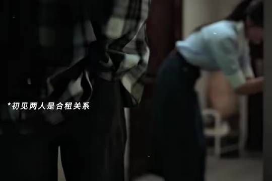 栾念是自带疏离气场的霸总，耀眼却总隔着一段距离，只适合远远仰望…