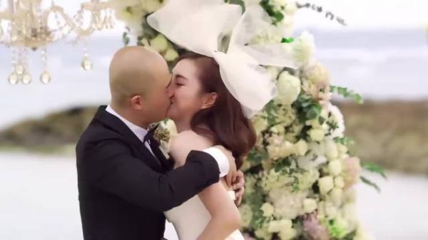谁能治好包文婧恋爱脑，交往10年求婚40次，整日担心老公被抢，（瓜田说书）