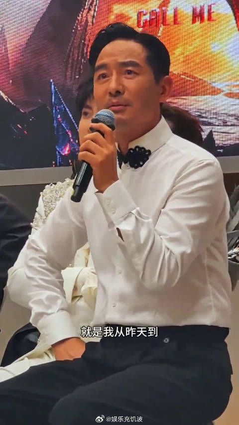舞台竞技紧张刺激，二公真人秀还原私下相处，一公排名也让竞争氛围持续升温