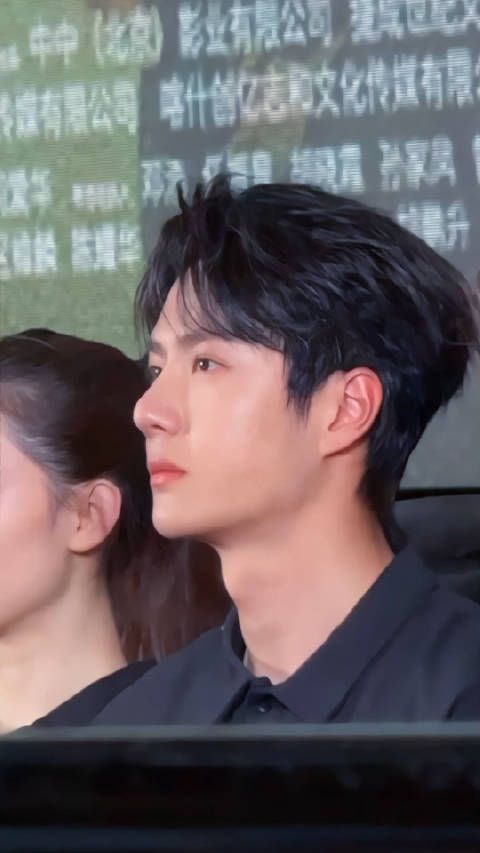 l 春水初生，春林初盛，春风十里，不如你