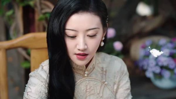 “世人皆为情所困，可这世上哪来那么多情”