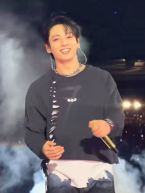笑得那么漂亮在那里顶胯 260827 BTS世巡 芝加哥演唱会Day1 